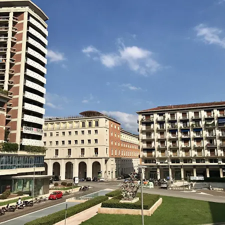 Simoni 10 3* Verona