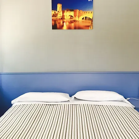 Simoni 10 Vendégház Verona