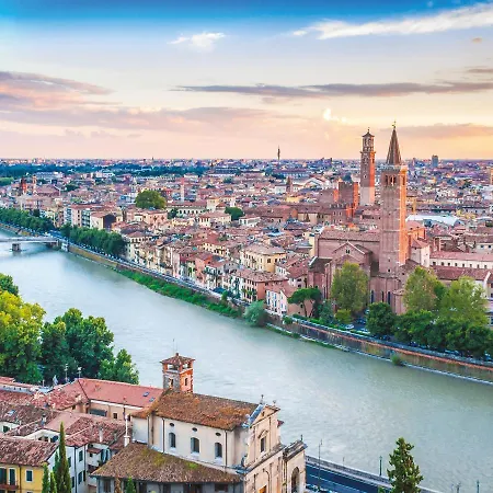 Πανσιόν Simoni 10 3*