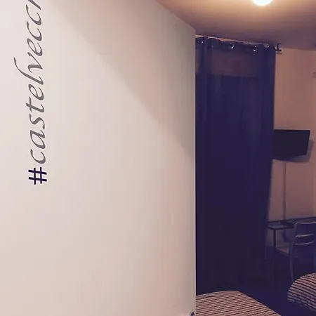 Simoni 10 3* Βερόνα